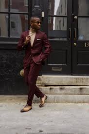 Mens Black And Burgundy Suits Burgundy Suit Tan Turtleneck Pocket Square Brown Dress Shoes Prom Suits For Men Turtleneck Outfit Men Mens Fashion Suits