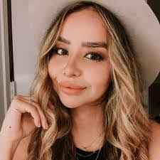 Alexandra Caban's Instagram, Twitter & Facebook