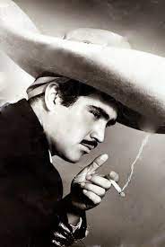 Critican en redes a vicente fernández por tocar indebidamente a joven. 17 Chente Ideas Vicente Fernandez Mexican Culture Mexican Artists