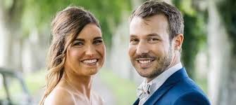 Matthieu sausset, candidat de l'émission mariés au premier regard 2020 (diffusée actuellement sur m6), veut, après avoir gagné le coeur de solenne désormais business angel (coach et investisseur pour entrepreneurs), il n'a, au début de la diffusion de marié au premier regard, pas fait l'unanimité. Maries Au Premier Regard 3 Charline Et Vivien Fetent Leur Un An De Mariage Mce Tv