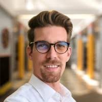 6400+ 'At Tromp' profiles