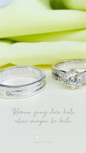 Berbagai bentuk cincin tunangan dan pernikahan untuk calon spesial cincin emas. Cara Mengenal Cincin Couple Emas Putih Yang Palsu Dan Asli