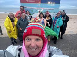 Tonight DellB6 joined one of my local The Bluetits Chill Swimmers groups  for an after work swim in Bournemouth, UK. Poole and Bournemouth Bluetits  were delighted to meet her. Colin the croc