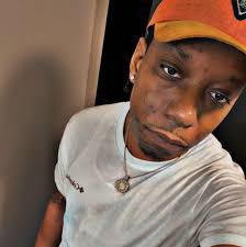 What causes a car to vibrate while reversing?