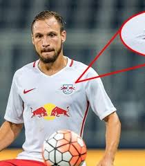 Die offizielle präsenz von rasenballsport leipzig. Red Bull Salzburg Player Wears Rb Leipzig Jersey During Game