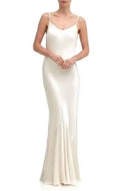 Beach wedding is a perfect time for a woman to reincarnate the ancient image and to look like a true goddess with a perfect goddess style dress. Beach Wedding Dresses 27 Best Beach Wedding Dresses