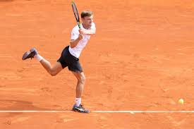 David goffin currently plays with wilson blade 98 18×20 v7. Goffin Advances To Second Round As Monte Carlo Masters Underway
