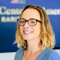 Lynn Sousa's Instagram, Twitter & Facebook