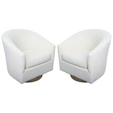 Pair Of High End 1970 S Swivel Bucket Chairs 1stdibs Com Bucket Chairs Baby Rocking Chair Chair