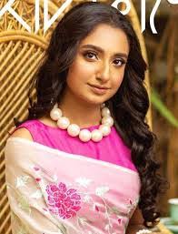 Sarah Alam's Instagram, Twitter & Facebook