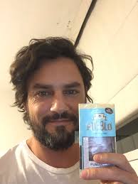 elblogdebinario @congresoperu @DanielUrresti1 Lamento decepcionarlos  amigos. Es mi tabaco. Lo otro no combina con el trabajo ☺️