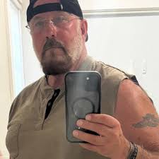 How to repair or replace a damaged dash cover