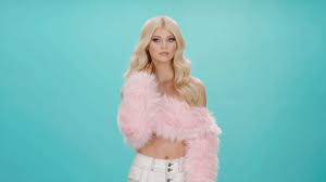 Https Encrypted Tbn0 Gstatic Com Images Q Tbn And9gcrpfrrnkxqtzjrm28izyloqnntdu2lyh401uq Usqp Cau Musical.ly star, singer, model, actress, dancer, social media celebrity find out how much money loren gray makes and how much money she has! 2