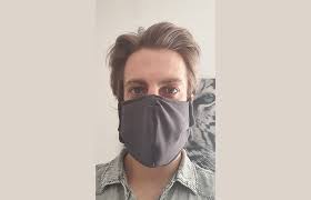 Owayo souhaite apporter une contribution positive à la situation actuelle. Coronavirus Une Couturiere D Esbly Donne Des Masques En Tissu Aux Soignants La Marne