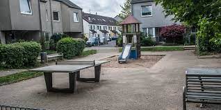 Kriederdenkmal rheindorf ist hier zu finden: Streit Uber Scheibenwischer In Rheindorf Leverkusener Von Nachbarn Niedergestochen Kolner Stadt Anzeiger