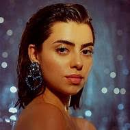 Escucha la Música de Ana Maria Proano en Cumbias