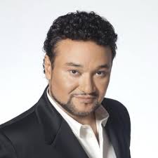 RAMÓN VARGAS RECIBE OVACIONES EN LA GALA 46 ANIVERSARIO DEL TEATRO NACIONAL  EDUARDO BRITO (República Dominicana).