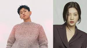 A pilot, despite being advised not to, bonds with a princess when he is tasked with escorting the royal subject overseas and across enemy territory to reunite her with her future husband. Ojxbazf2bt52tm