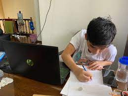 Youtuber berprestasi satu ini cocok sekali dijadikan panutan oleh anak. Jerome Polin Sijabat Sur Twitter Kon Bang Je Jadi Kecil Dan Imut