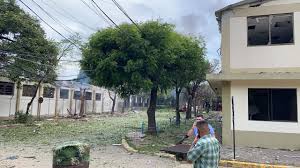 Además, que se escucharon tres detonaciones al interior del edificio oficial. Atentado En Cucuta Base De Ee Uu Objetivo Del Ataque Terrorista