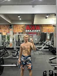 Слив голого Дани Милохина — фото и видео 18+