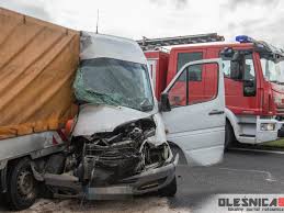 Check spelling or type a new query. Wypadek Na S8 Pod Olesnica Bus Staranowal Pojazd Sluzby Drogowej Zdjecia Wroclaw Super Express