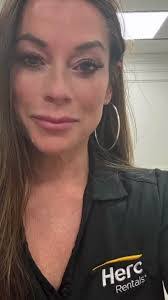 Sharon Petrosino's Instagram, Twitter & Facebook