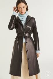 Maison Ullens Fall Winter 2020 Look 1 In 2020 Fashion Fashion Lookbook Fall Coat