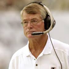 Super Bowl Winning Player and Head Coach Dan Reeves Passes Away at 77