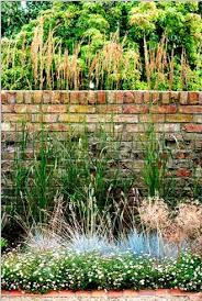 Paul Ridley Design Terrace Planting Against Brick Dividing Wall Tuinieren Tuin