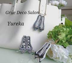 素敵なバレースューズのバックチャーム three3mihoさま考案の素敵な jewel shoes ballerina です チャトンを使ったもの チャトン無しのもの アレンジが出来て楽しい作品です グルーデコ キラキラ グルーデコアクセサリー ハンドメイド ハンドメイド