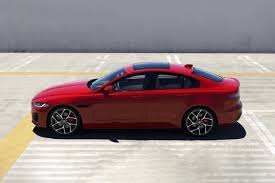 Premium led headlights with signature drl and auto high beam assist. New Jaguar Xe 2021 Price In India Images Review Colours