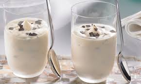 Gefrorene Eierlikor Mousse Rezept In 2020 Einfacher Nachtisch Mousse Rezepte Dessert