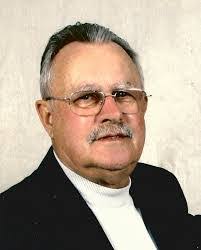 Stephen Barnum's Instagram, Twitter & Facebook