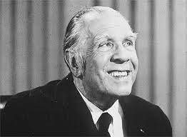 Como buena herencia, jorge luis borges también tuvo de su padre la inspiración y el gusto literario. Jorge Luis Borges Home Facebook