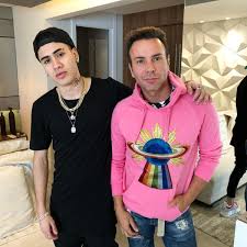 Album · 2018 · 1 song. Mc Kevinho Entrega Ostentacao Em Compra E Diz Que Faria Plastica Video Show Gshow