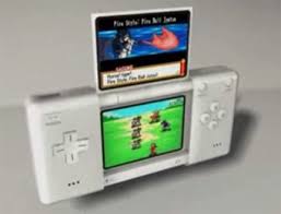 En 2008, nintendo lanzó la nintendo dsi, una nueva revisión de la consola con nuevas adiciones, como la presencia de dos cámaras. Nintendo Ds Lite Compact