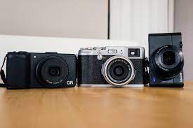 Three Of A Kind Fuji X100 Vs Sony Rx100 Vs Ricoh Gr Camera Life Camera Reviews Fujifilm X100s