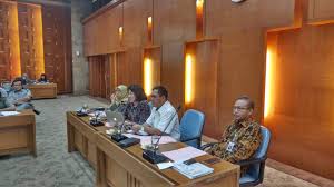 Jumlah pengeluaran minyak arab saudi mencapai 7.69 juta sehari pada disember 2018, ia mencapai 7.337 juta tong sehari pada disember 2019. Kemenperin Industri Nasional Perlu Garap Pasar Ekspor Nontradisional