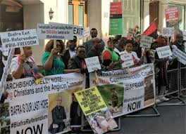 Ipob #traditionalnwokedi biafra ipob news today ຖຟ໐kē໓i ໐liงēr ē๓ēkค 1 ໐f น໓น໓ēຖkค κἶῆცძõო has คp໐l໐ງiຊē໓ to mazi. Biafra Protesters Storm Westminster As Buhari Meets The Queen Vanguard News