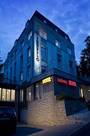 Jagello Hotel In Budapest By Night Agello Hotel Budapest Comfortable Hotel Room Www Jagellobusinesshotel Hu En Discover Budapest Budapest Love Hungary Bu