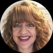 Linda Rivelli's Instagram, Twitter & Facebook