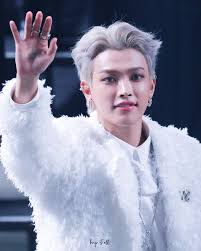 Pin By Aurora Rose On Ateez Mama Awards Kpop Guys Kim Hongjoong