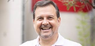 Richard Willson's Instagram, Twitter & Facebook