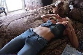 Yoga tight pants cameltoe, leggings, skin tight , spandex camel toe photos and videos. Camel Toe Tumblr Blog Gallery