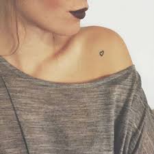 Making a tattoo is a very responsible decision in the life of those that want to have it. 10 Tiny Tattoos For The Hopeless Romantic