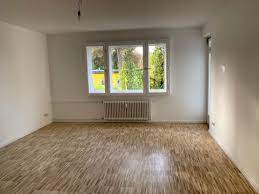 Wundeschönes, neu saniertes 2 zimmerapartment, parkett, modernes duschbad, balkon, einbauküche , hochwertiges aupingbett , großer kleiderschrank, wlan und nebenkosten inkl. 3 Zimmer Wohnung Zu Vermieten Sachtlebenstrasse 16 14165 Berlin Zehlendorf Zehlendorf Mapio Net