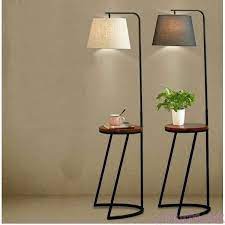 Modern lambader kullananlar evlerinde ve kıyafetlerinde genellikle belli renkleri tercih eden kişiler modern ve üç ayaklı lambader tercih ederler. En Modern Lambader Modelleri