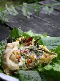 Quiche Aux Fleurs D Ail Fraiches Recette Recipe Scape Recipe Fresh Garlic Whole Food Recipes