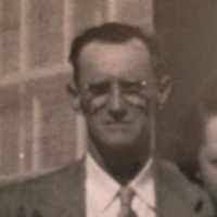 Eric Dees's Instagram, Twitter & Facebook